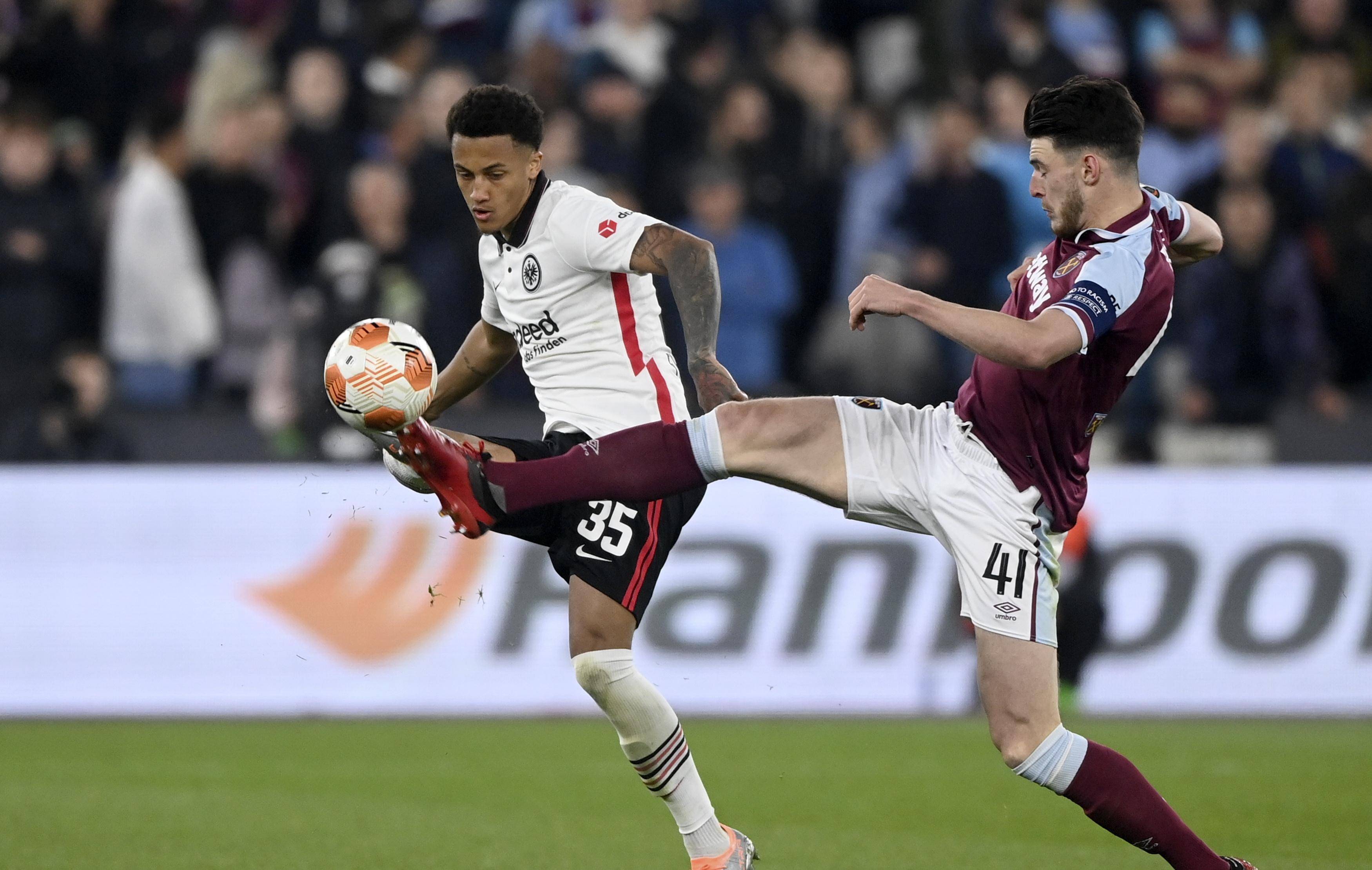 lol竞猜下注 -包含国际比赛日莱比锡备战足总杯；复出首秀细节曝光；气氛紧张；训练强度明显提升的词条