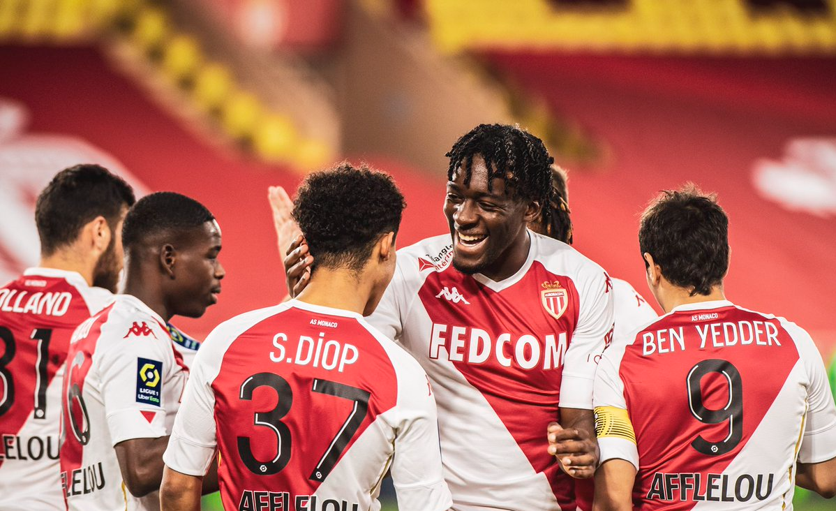 英雄联盟竞猜平台 -国际比赛日里尔调整名单以备法甲；伤情更新环节打磨；球迷炸锅；赛程密集仍需轮换(法甲巴黎圣日耳曼vs里尔回放)