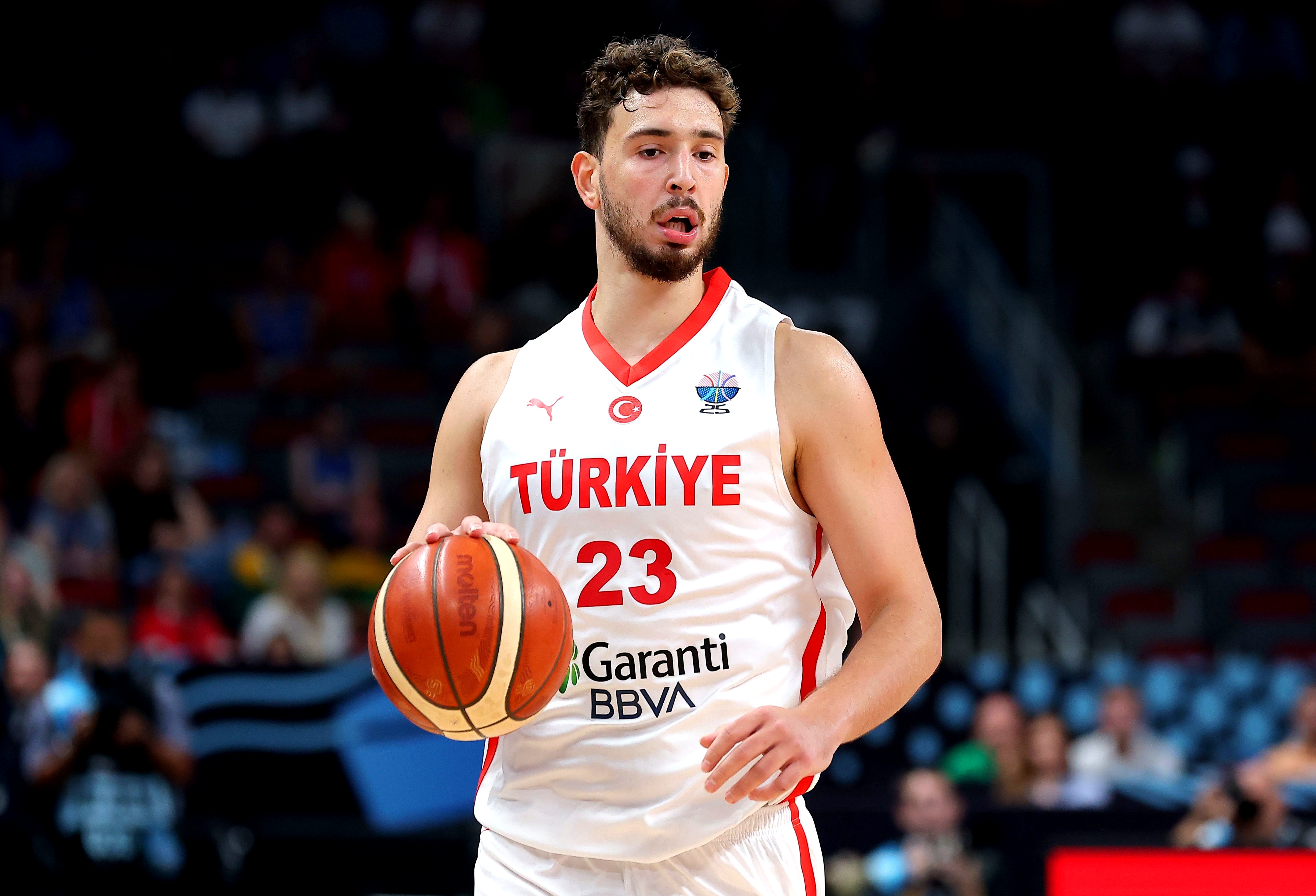 lol直播 -关键时刻突围战来临，波特兰开拓者围绕欧篮联回应争议，话题不断，控场能力受关注的简单介绍