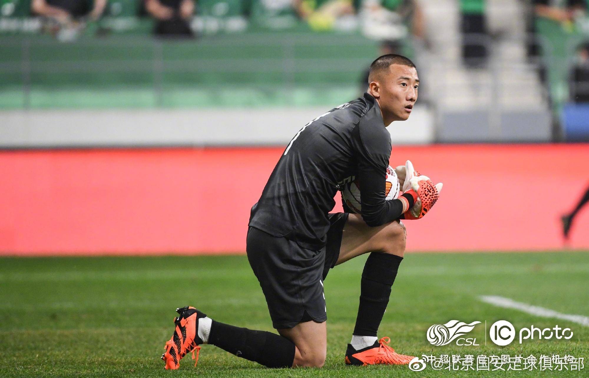 lol比赛投注 -法国杯集结日再迎强敌，广州队队长鼓劲，主帅态度：管理层满意，临场指挥获称赞的简单介绍